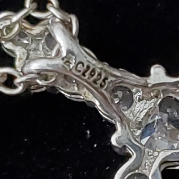 18" Sterling Silver Necklace CZ Cubic Zirconia Jeweled Studded 925 Cross Pendant - Picture 5 of 10